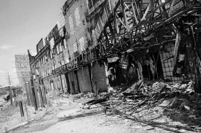 Một số người Ukraine đã giúp đỡ quân Nga. Hàng xóm của họ đã tìm cách trả thù (2/2)