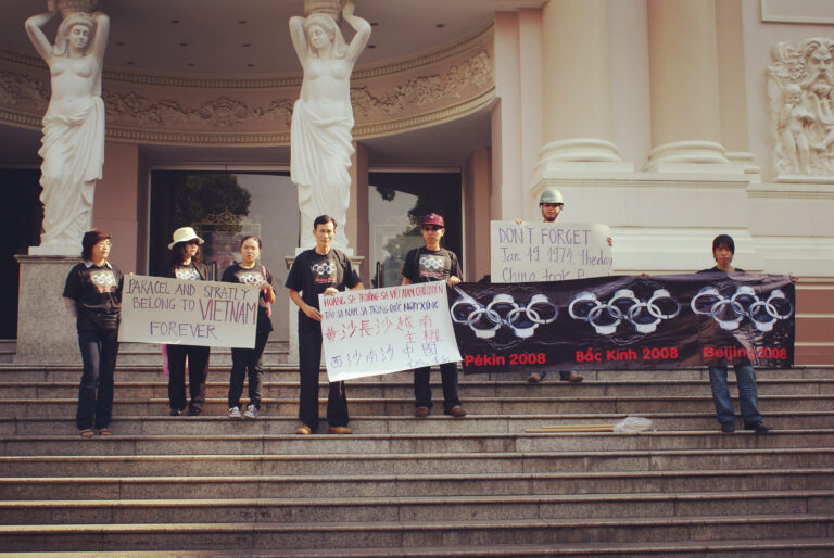 Vài suy nghĩ về Câu Lạc Bộ Nhà Báo Tự Do