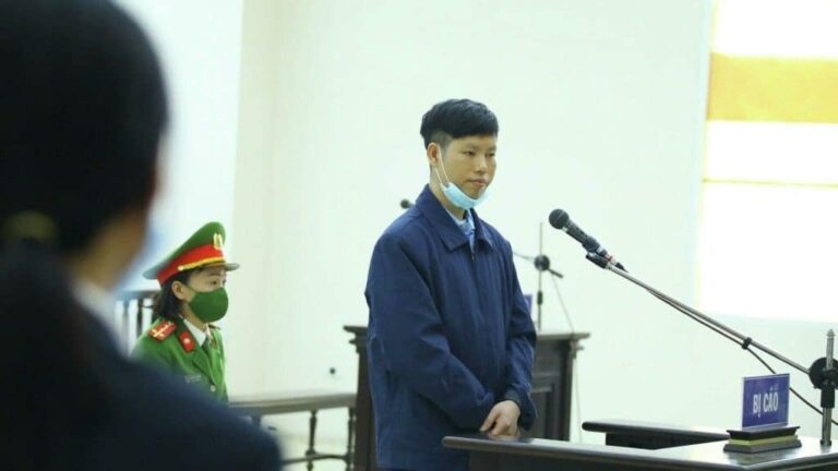 KHÔNG CHỈ LÀ NHỮNG ÁN TÙ KHÔNG CHỈ LÀ NHỮNG ÁN TÙ