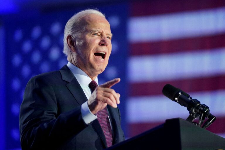 Ông Biden đả kích ông Trump, phe Cộng hòa trong diễn văn Thông điệp Liên bang nảy lửa Ông Biden đả kích ông Trump, phe Cộng hòa trong diễn văn Thông điệp Liên bang nảy lửa