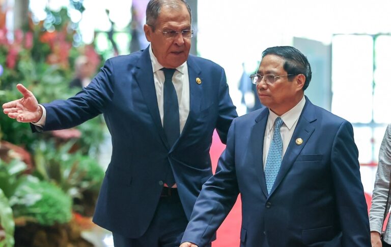 CSVN và ngoại giao ‘mẹ nó sợ gì’