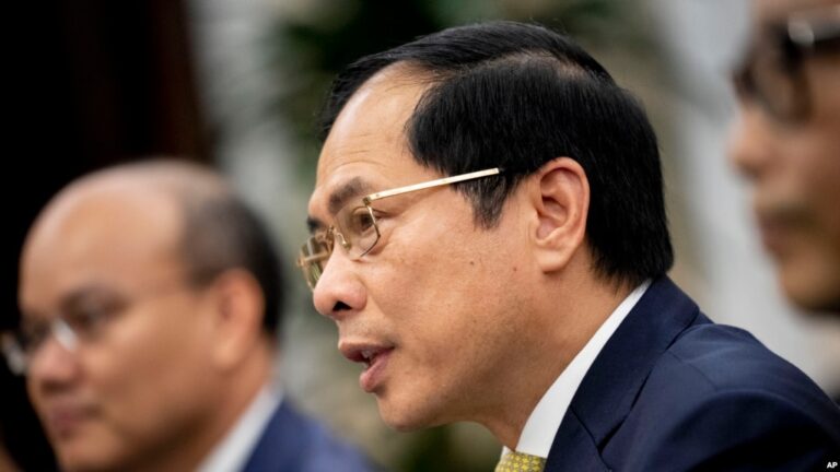 Quy hoạch nhân sự, kế thừa và… ‘hồng phúc’ đính kèm đại họa (P1) Quy hoạch nhân sự, kế thừa và… ‘hồng phúc’ đính kèm đại họa (P1)