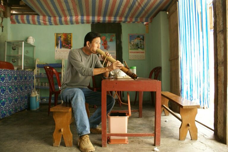 SONG THAO: NHẠC CHẾ 