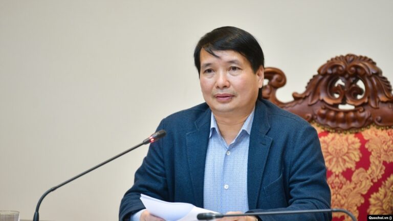 Vụ trợ lý ông Vương Đình Huệ: Tin đồn đi trước, tin thật đi sau
