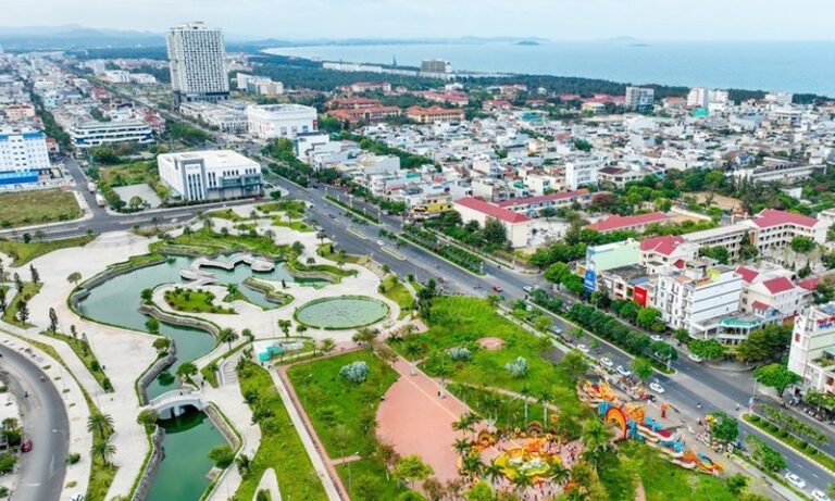 Công ty Cây xanh Công Minh đã trúng bao nhiêu gói thầu trước khi bị Bộ Công an điều tra?