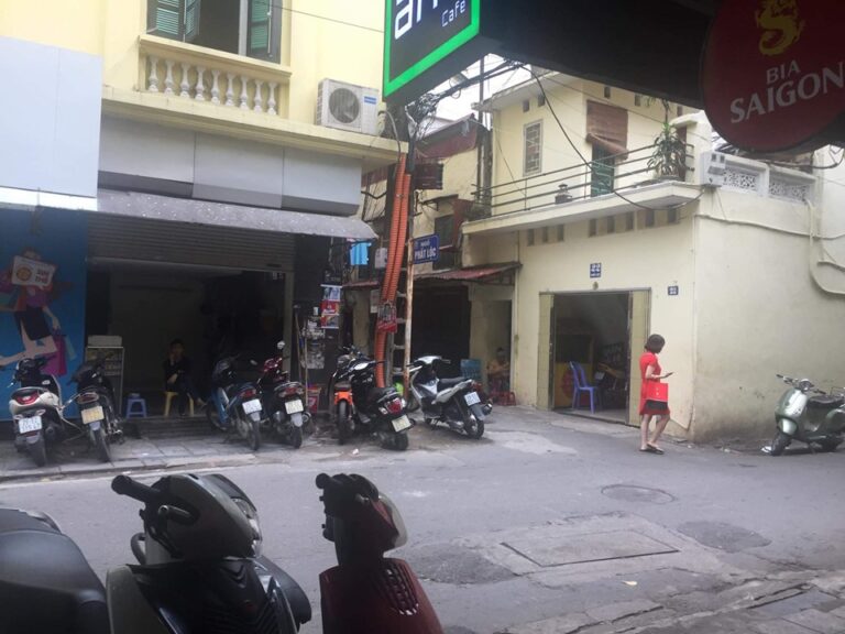 Một chút phố cổ lan man. Một chút phố cổ lan man.