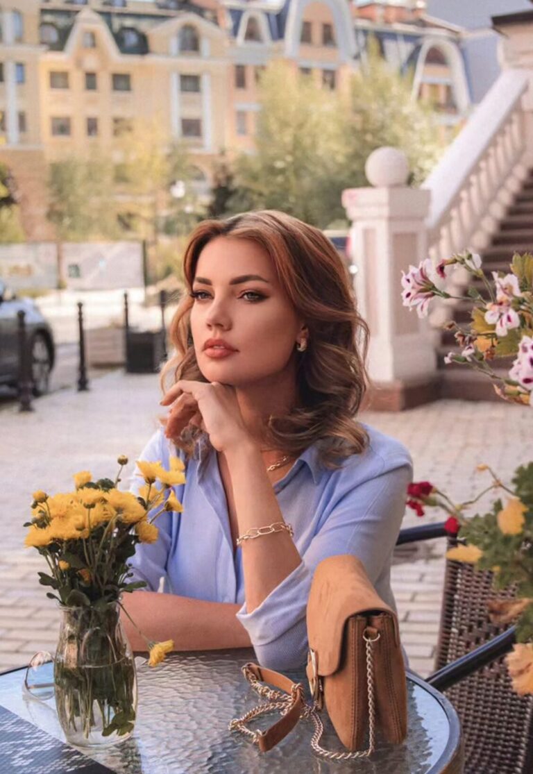 Mạng xã hội mang mọi người đến gần nhau hơn hay khiến họ cô đơn hơn? Mạng xã hội mang mọi người đến gần nhau hơn hay khiến họ cô đơn hơn?