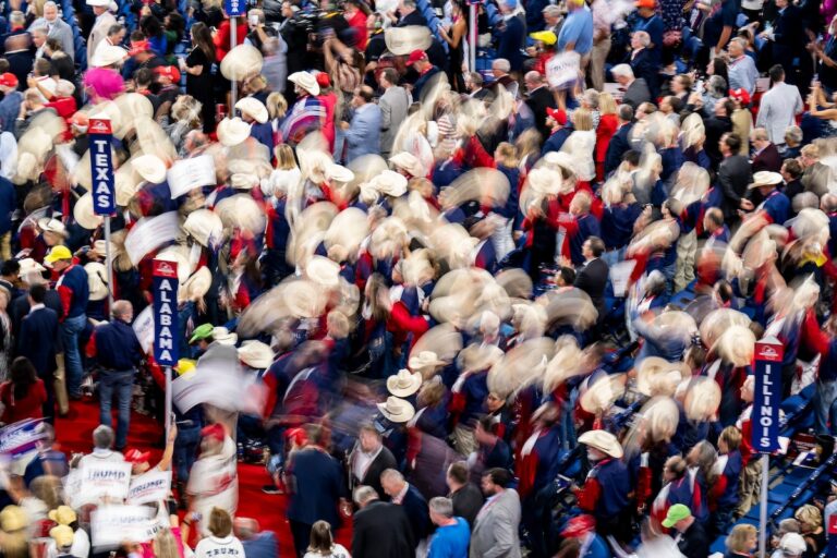 Ý kiến: ​​Đảng Cộng hòa đang sống trong bong bóng tại RNC