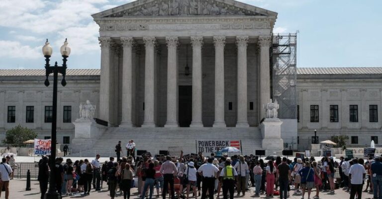 Cách thức luận tội một Thẩm phán Tòa án Tối cao