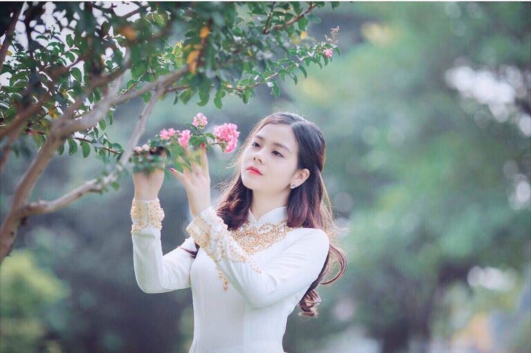 Cần tách môn Văn học ra khỏi môn Tiếng Việt Cần tách môn Văn học ra khỏi môn Tiếng Việt