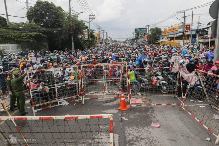Những tháng ngày đen tối (kỳ 2) Những tháng ngày đen tối (kỳ 2)