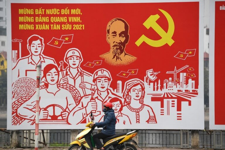 Chiêu ‘dùng dân trị dân’ đang được áp dụng triệt để? Chiêu ‘dùng dân trị dân’ đang được áp dụng triệt để?