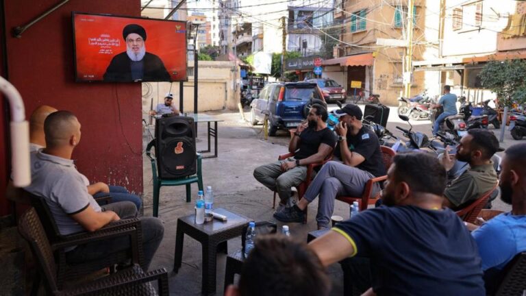 Israel mở cuộc tấn công vào Hezbollah sau các vụ nổ thiết bị