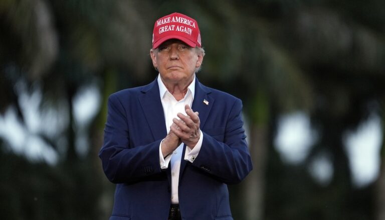 Trump cũng từ chối lời khuyên của các tướng lĩnh