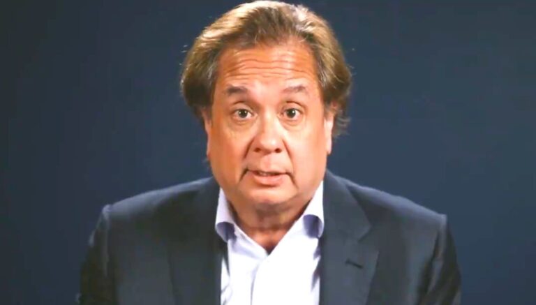 “TẤT CẢ HỌ ĐỀU NGHĨ LÀ ÔNG BỊ ĐIÊN”: QUẢNG CÁO MỚI NHẤT CỦA CONWAY CHO THẤY GIỌNG NÓI CỦA NHỮNG ĐẢNG VIÊN CỘNG HOÀ ĐANG HIỆN RA TRONG ĐẦU CỦA TRUMP