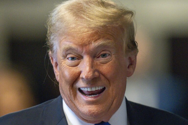 “ĐÂY LÀ MỘT SỰ DÀN DỰNG”: TRUMP ĐỔ THỪA VỤ TAI TIẾNG Ở ARLINGTON CHO BIDEN “ĐÂY LÀ MỘT SỰ DÀN DỰNG”: TRUMP ĐỔ THỪA VỤ TAI TIẾNG Ở ARLINGTON CHO BIDEN