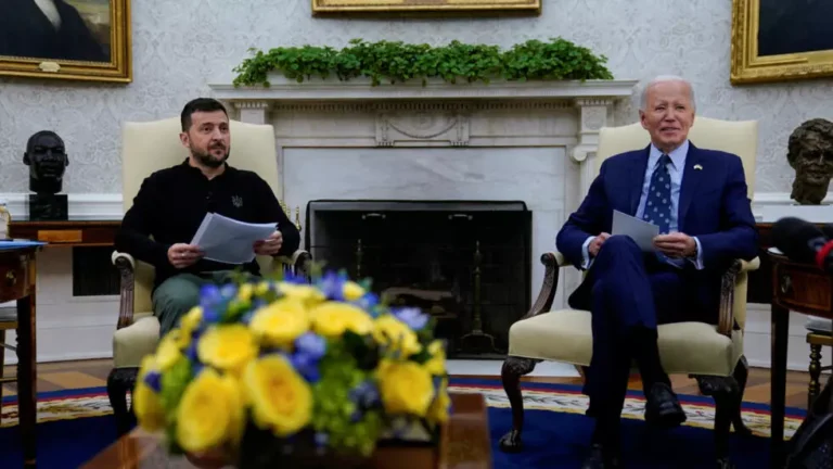 Cho Ukraina tấn công Nga bằng ATACMS : Biden đẩy chính quyền Trump vào thế khó ? Cho Ukraina tấn công Nga bằng ATACMS : Biden đẩy chính quyền Trump vào thế khó ?