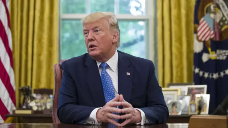 Hoa Kỳ: Trump sẽ áp thuế hải quan đối với hàng Trung Quốc, Canada và Mêhicô