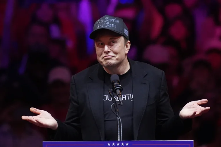 Trump cho biết Musk, Ramaswamy sẽ thành lập nhóm bên ngoài để tư vấn cho Nhà Trắng về hiệu quả của chính phủ