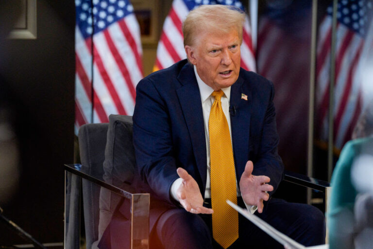 Trump hé lộ những cuộc chiến sắp tới