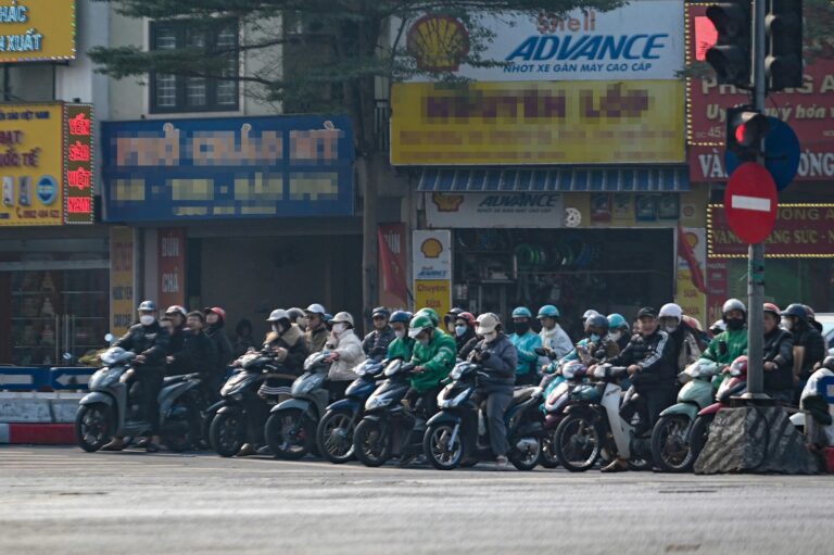 Trở lại quê nhà (5)
