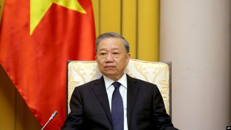 ‘Điều chỉnh một số chức năng’ nghĩa là … giao hết cho Công an (phần 1) ‘Điều chỉnh một số chức năng’ nghĩa là … giao hết cho Công an (phần 1)