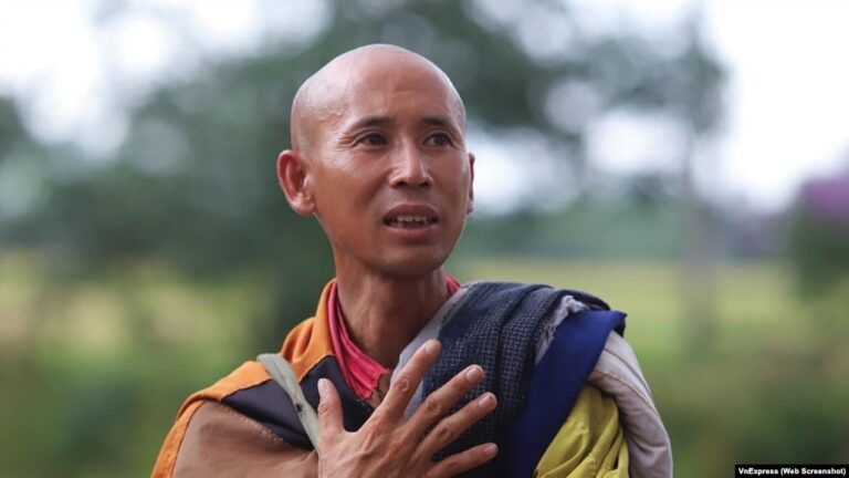 Đoàn Văn Báu: Ngộ Không hay yêu quái biến hình? Đoàn Văn Báu: Ngộ Không hay yêu quái biến hình?