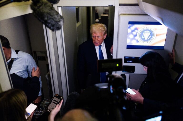 WSJ: Trump cho biết ông đã có cuộc gọi “rất tốt đẹp” với Zelensky về nỗ lực ngừng bắn với Nga
