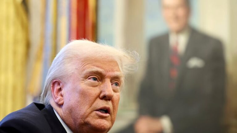 Sắc lệnh hành pháp của Trump: Cú đánh trực diện vào nền pháp quyền Hoa Kỳ