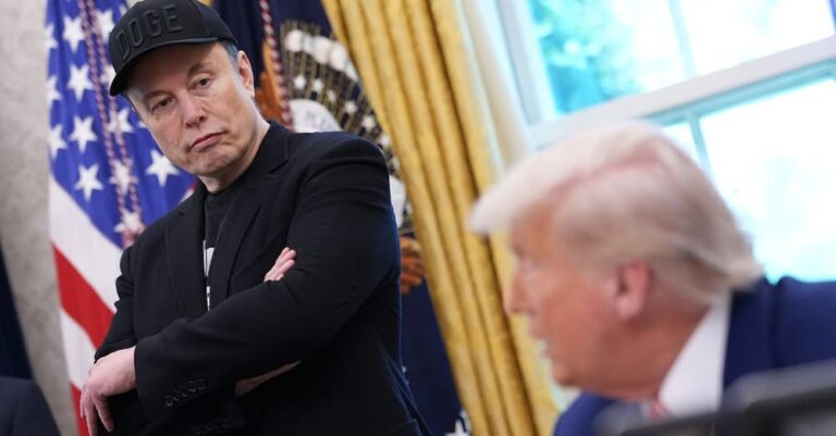 MỐI QUAN HỆ GIỮA TRUMP VÀ MUSK BÙNG NỔ MÃNH LIỆT VÀ CÔNG KHAI NHƯ LÚC KHỞI THỦY.