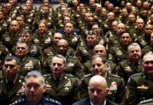 Quân đội Mỹ và bài kiểm tra lòng trung thành: Hiến pháp hay cá nhân?