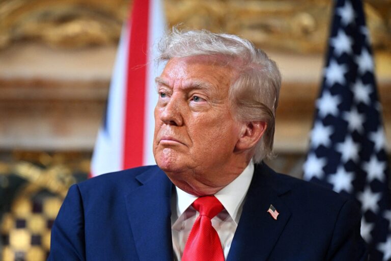 Chúng ta đang có nguy cơ lãng quên tội ác tồi tệ nhất của Trump