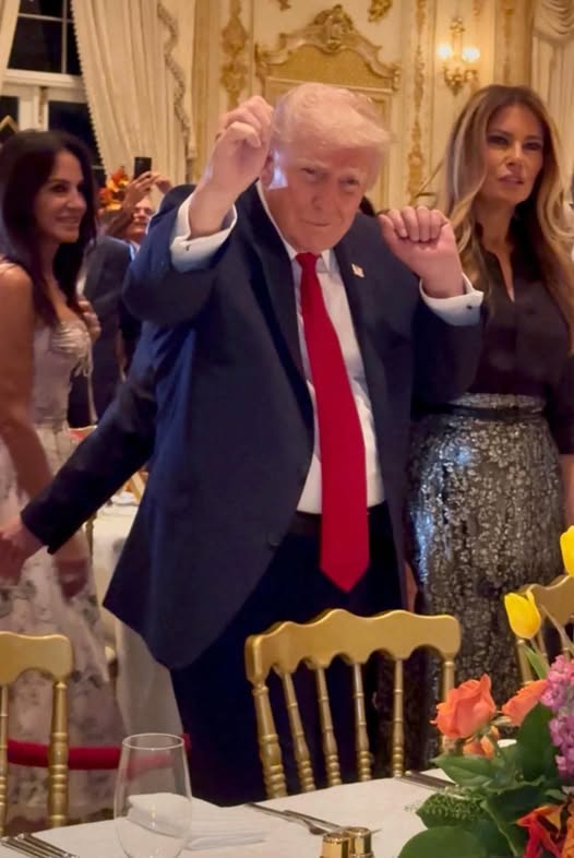 ĐÁY KHÔNG CÓ ĐÁY