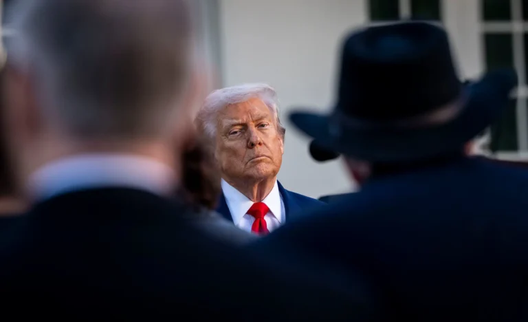 Nỗ lực trả thù của Trump ngày càng mở rộng ngay cả khi vấp phải rào cản pháp lý