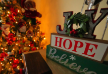 Những kỳ nghỉ không có chồng: Chính sách nhập cư của Mỹ gây ra những tổn thất gì cho các gia đình?