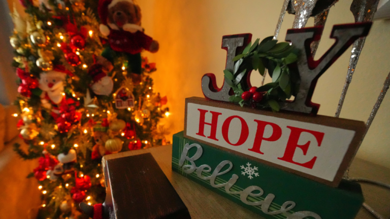 Những ngày lễ không có chồng : Chính sách nhập cư của Mỹ đã lấy đi điều gì của các gia đình