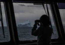 Sau tối hậu thư của Trump, đàm phán Greenland bao gồm các căn cứ quân sự có chủ quyền của Mỹ và việc cấm Nga khoan dầu.