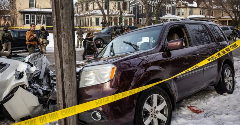 Bản ghi âm cuộc gọi khẩn cấp ghi lại diễn biến cuộc khủng hoảng theo thời gian thực