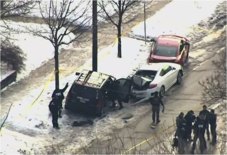 Súng Nổ Giữa Ban Ngày