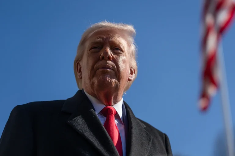 Hồ sơ Epstein thiếu thông tin về người phụ nữ tố cáo Trump