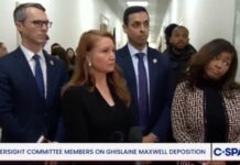 TIN NÓNG: “Trump, chúng tôi sẽ không buông tha ông!”