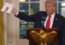 Trump nói muốn xây vòm khải hoàn của Trump sẽ cao 250 feet (76.2 mét), làm lu mờ các tượng đài khác ở thủ đô DC, phải xong trước lễ 250 năm độc lập (ngày 4 tháng 7/2026)