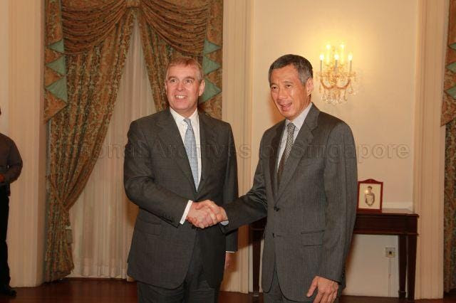 Những email của Hoàng tử Andrew – Phần 3