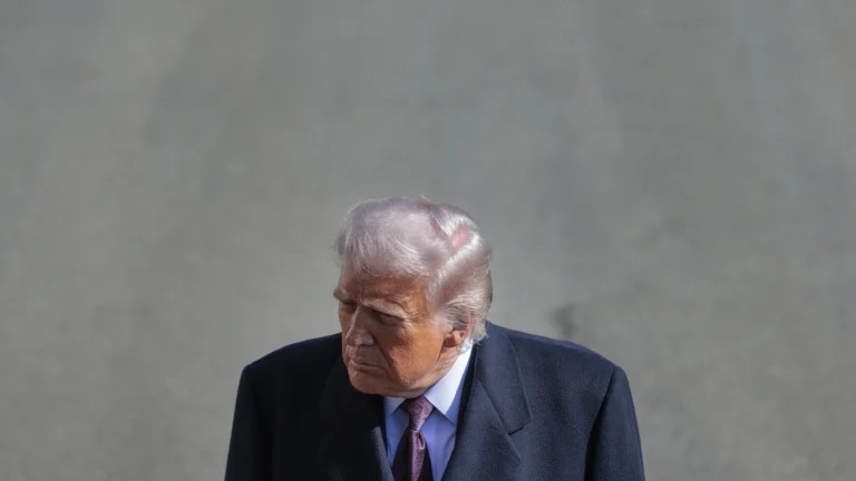 Putin và Trump đều là những ông già lẩm cẩm