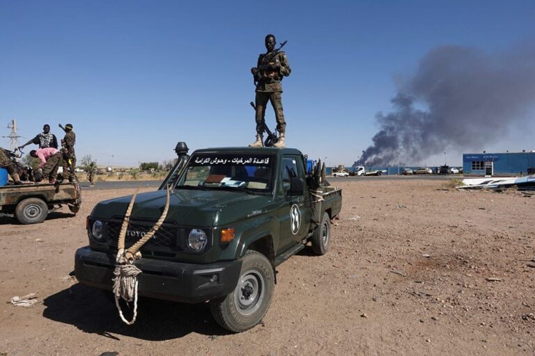 SUDAN VÀ BIỂN ĐỎ: KHI DÂN CHỦ BỊ NGHIỀN NÁT DƯỚI BÁNH XE ĐỊA CHÍNH TRỊ