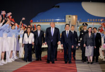 Trump bước vào cuộc đàm phán với Bắc Kinh với vẻ ngoài khập khiễng. Brett Ratner, Kash Patel và sự hủy hoại Tu chính án thứ nhất.