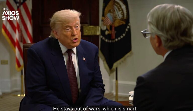VERSAILLES VÀ ẢO TƯỞNG QUYỀN LỰC: KHI TRUMP KÝ MỘT THỎA THUẬN MÀ KHÔNG HIỂU CĂN PHÒNG MÌNH ĐANG ĐỨNG