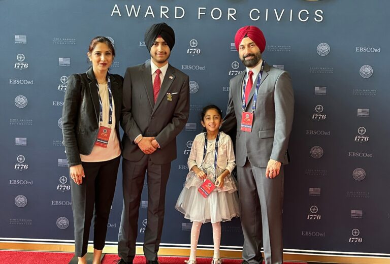 Các giám khảo bị cáo buộc trừ điểm một học sinh người Sikh tại cuộc thi kiến thức công dân toàn quốc