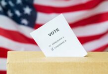 Tòa kháng an liên bang cho Trump 1 chiến thắng pháp lý: tạm dừng lệnh tòa dưới cấm Trump siết phiếu bầu qua thư