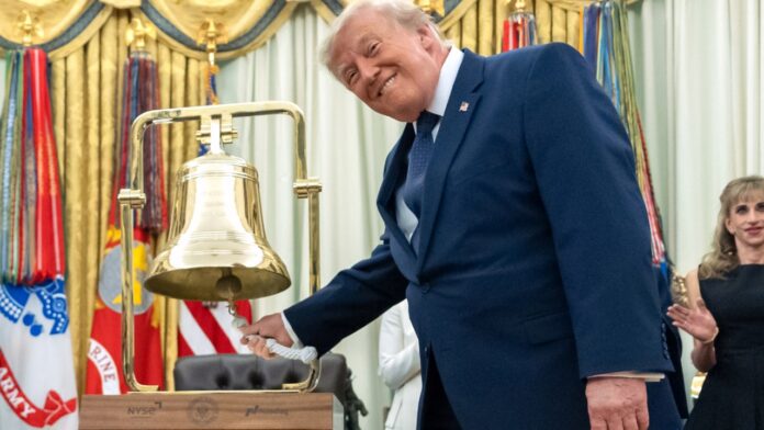 trump_donald_nyse_bell